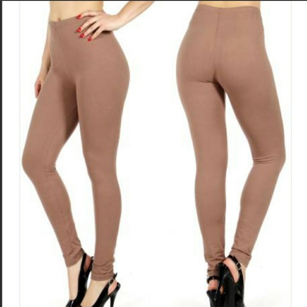 Women's HIGH /wasted sol leggings. Color? In box 2 - Picture 2 of 7